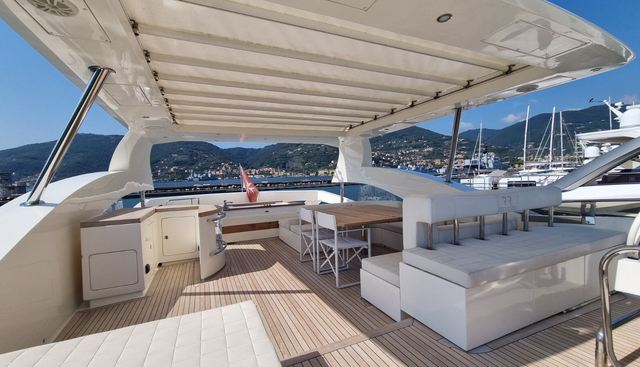 RED ROSE yacht charter 5