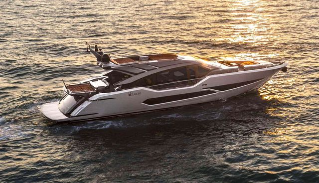 G-FIVE yacht charter 3