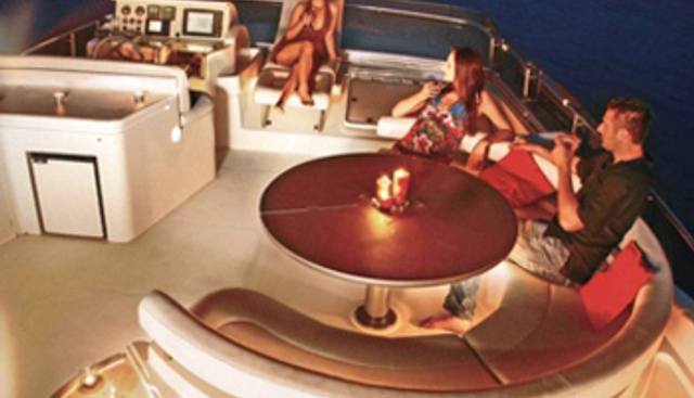 SERENE yacht charter 4