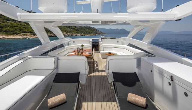 L'EQUINOX yacht charter 4