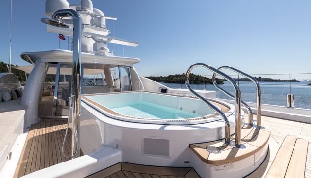 AMIGOS yacht charter 3