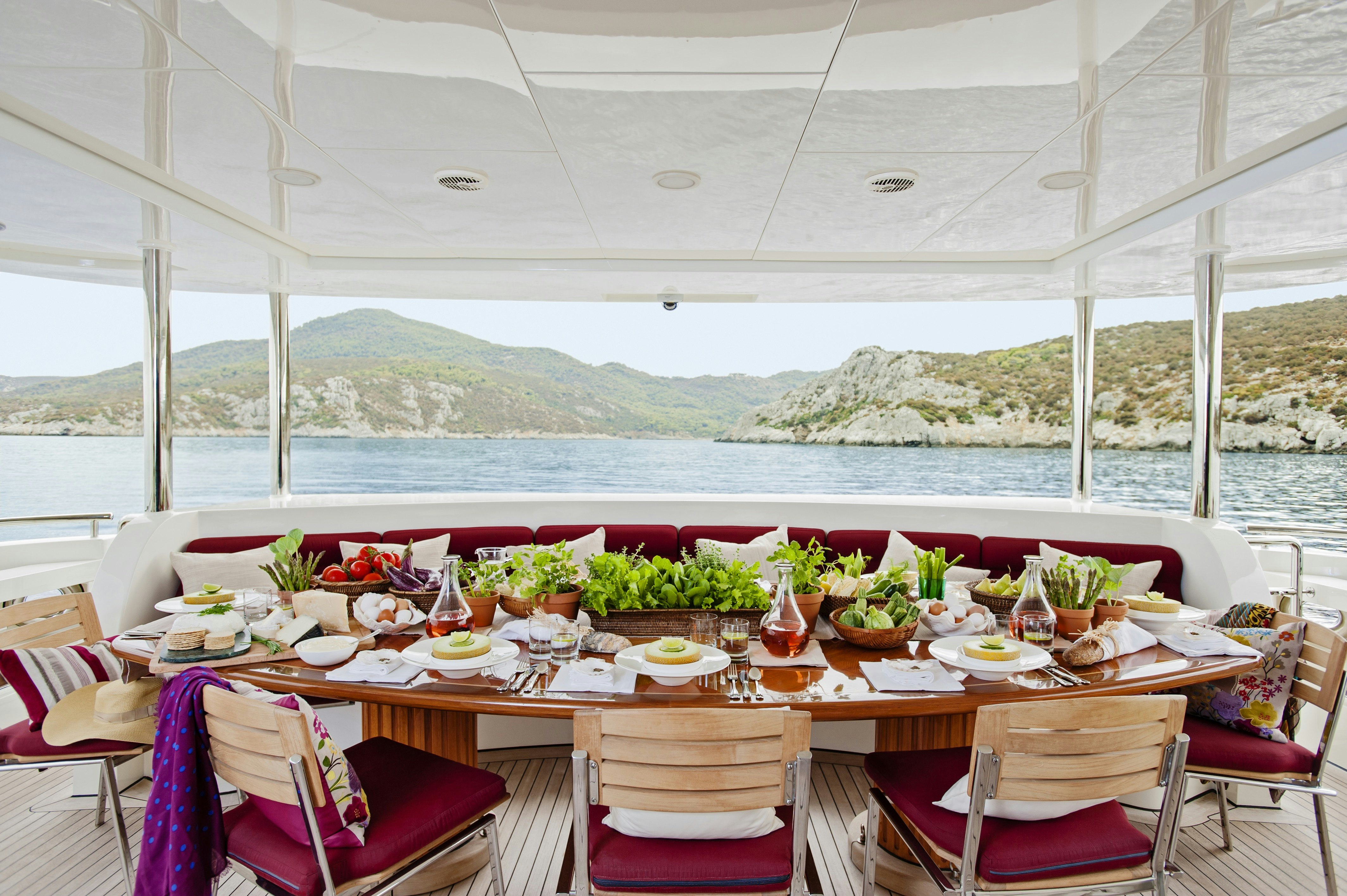 METSUYAN IV yacht charter 3