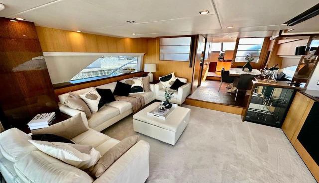 JOLIDOR yacht charter 3