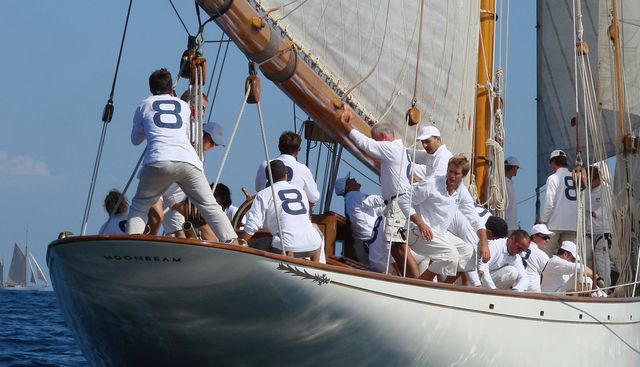 MOONBEAM IV yacht charter 5