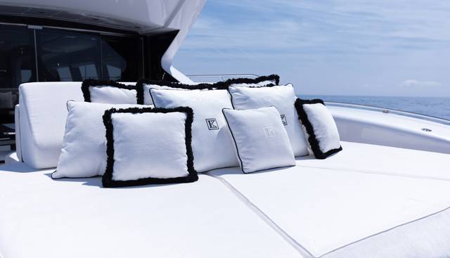 1K yacht charter 5