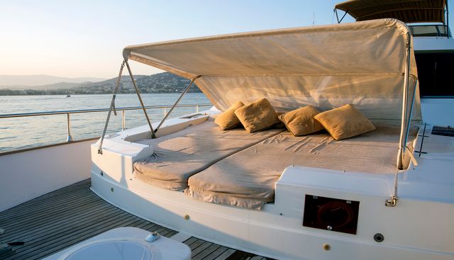 DIAMS yacht charter 2
