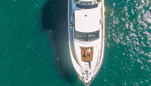 PRIVATE RESERVE yacht charter 4