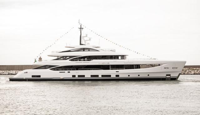 AMANTIS yacht charter 3