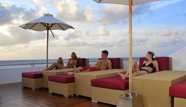 DHAAINKAN'BAA yacht charter 4