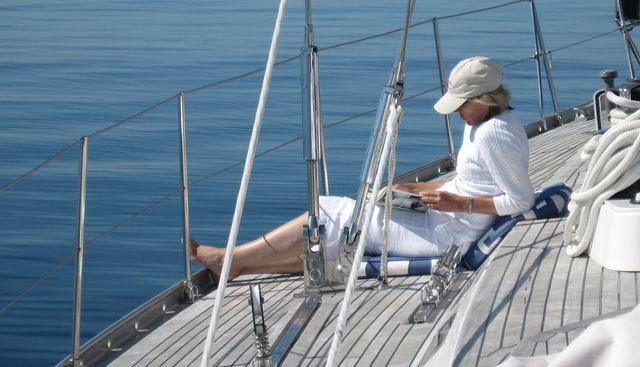 ICHI BAN yacht charter 4