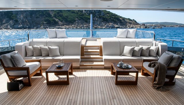 IRISHA yacht charter 4