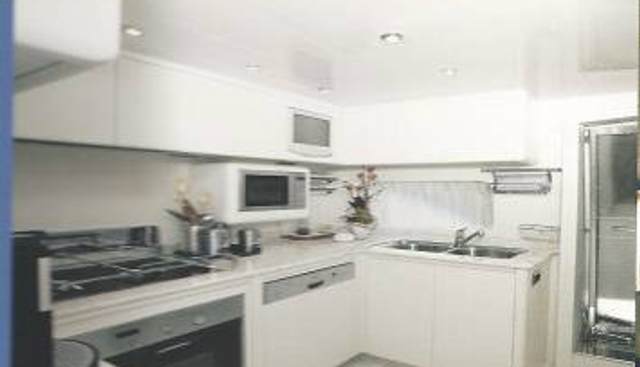 AMORINA yacht charter 5