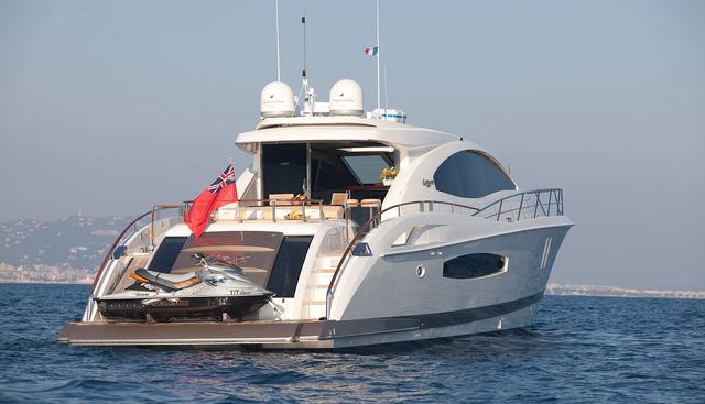 LIZZI yacht charter 5