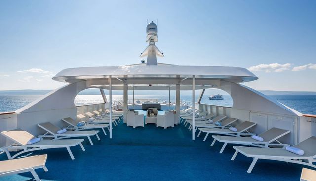 AMALIA yacht charter 3