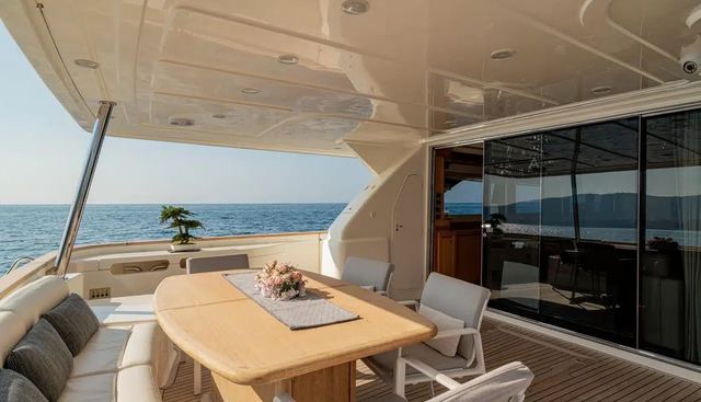 EOLIA yacht charter 5