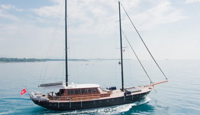 VITA DOLCE yacht charter 3