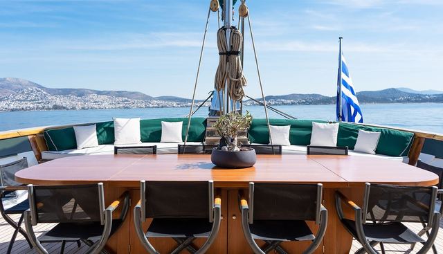 ARKTOS yacht charter 4