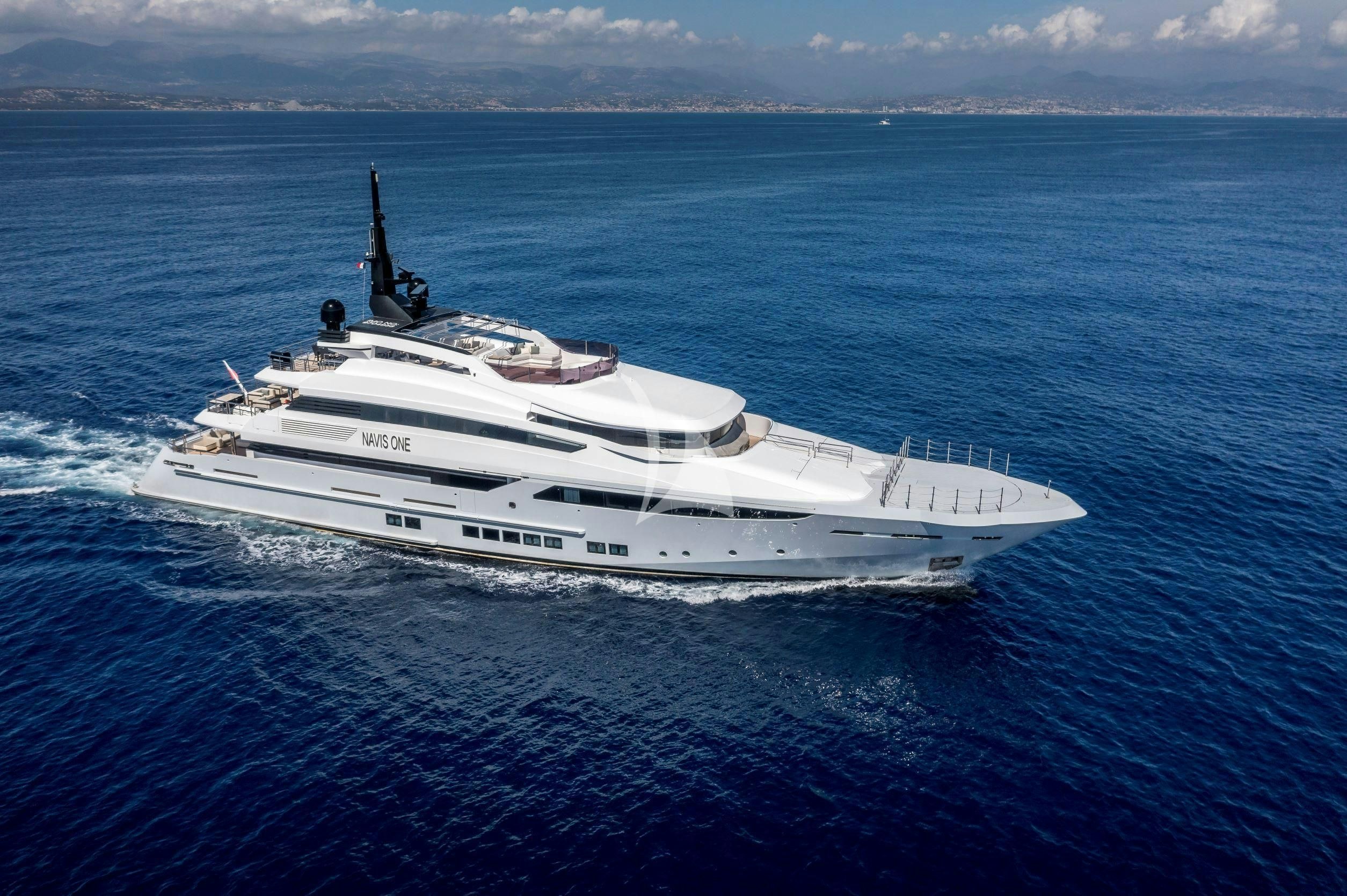 NAVIS ONE yacht charter 4