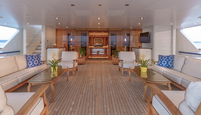 LAUREL yacht charter 5