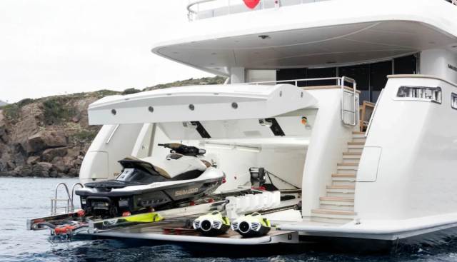 THERAPY yacht charter 5