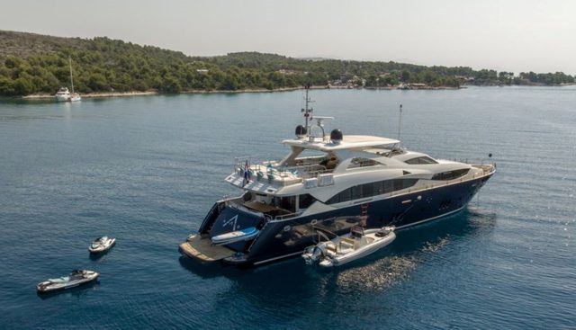 ARAGO yacht charter 5