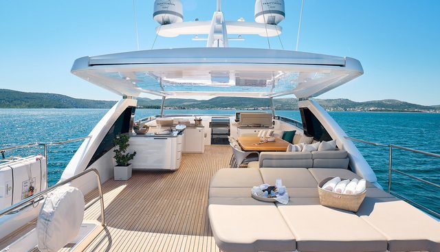 VON B yacht charter 3