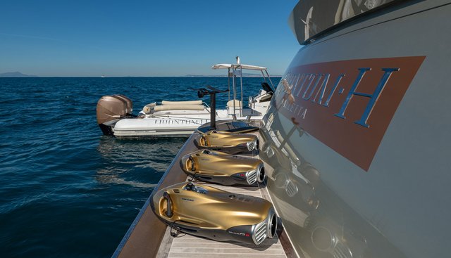 QUANTUM H yacht charter 5