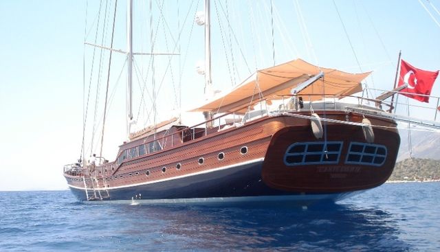 LA BELLA VITA yacht charter 5