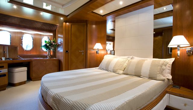 LIBERTY III yacht charter 5