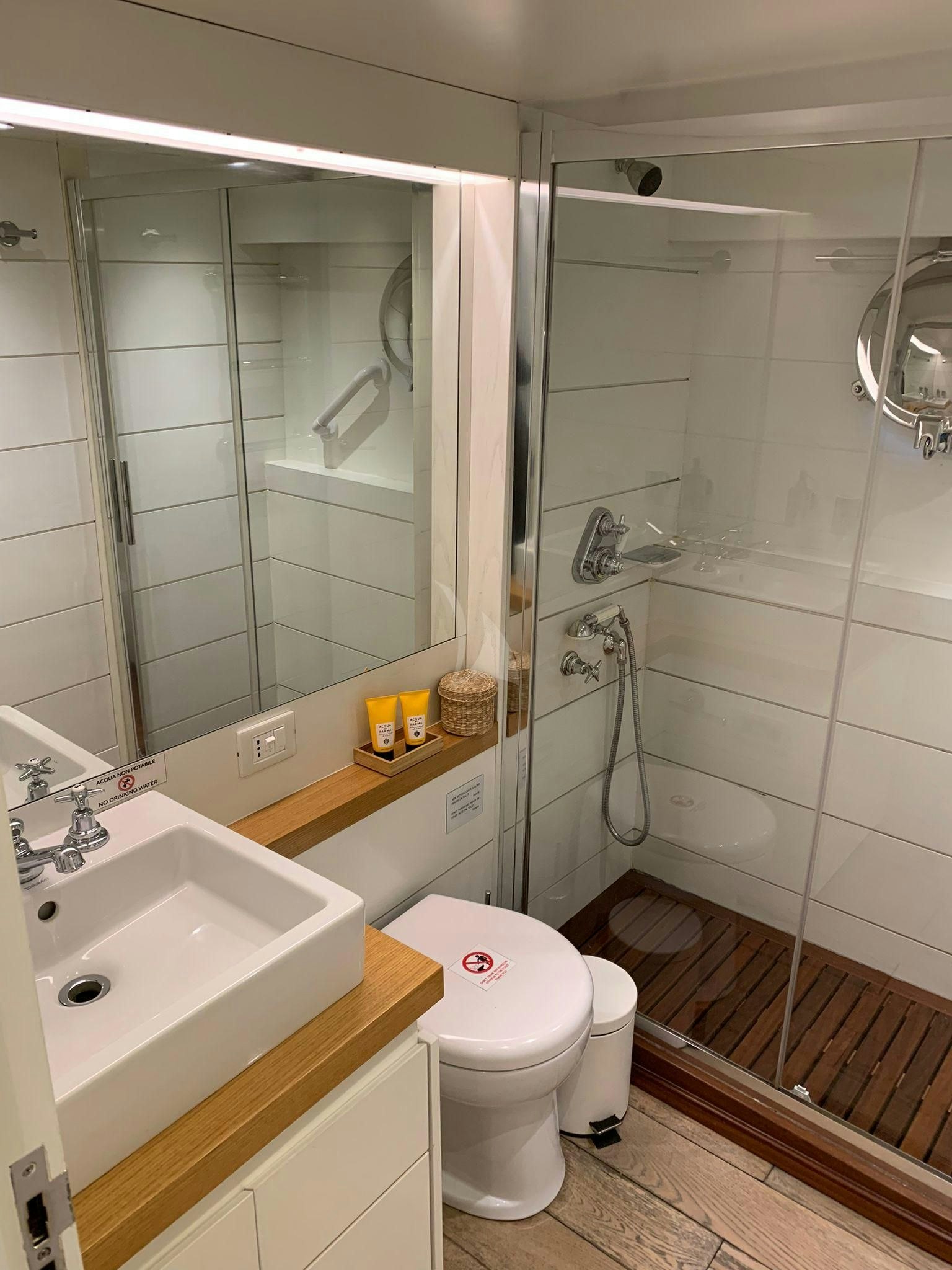 VERVECE yacht charter 4
