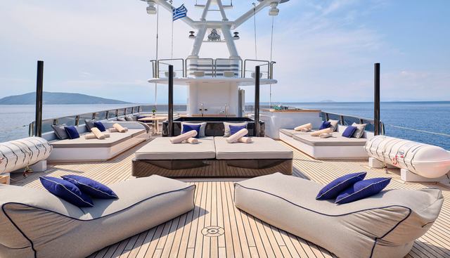 INVADER yacht charter 3