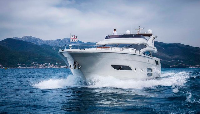 SAINT-ANNA yacht charter 3