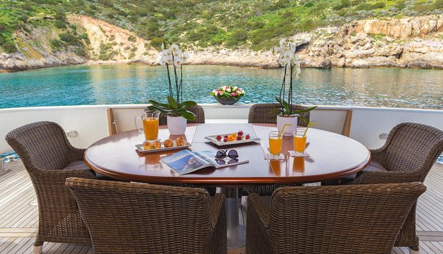 MARVI DE yacht charter 5