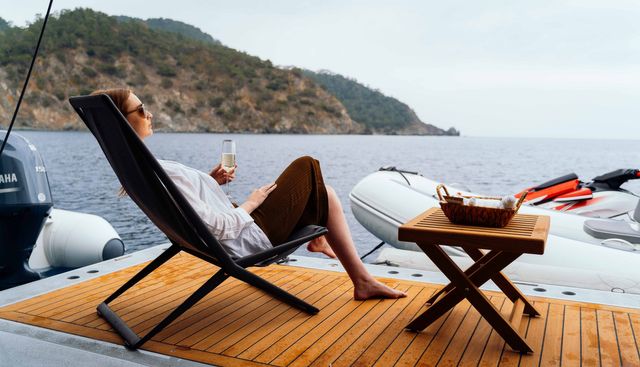 HEEUS yacht charter 5