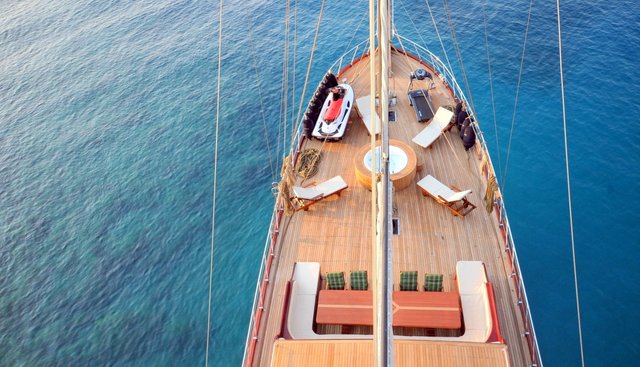 LET'S DANCE yacht charter 4