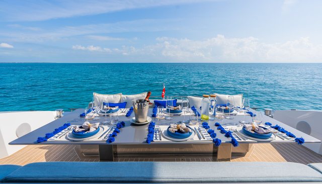 M7 yacht charter 5