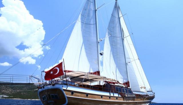 DREAMLAND yacht charter 5