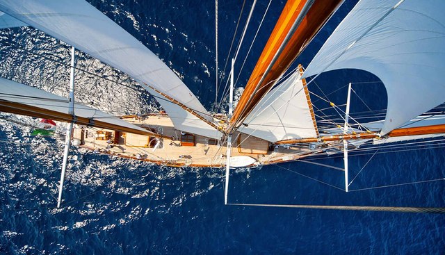 CROCE DEL SUD yacht charter 5