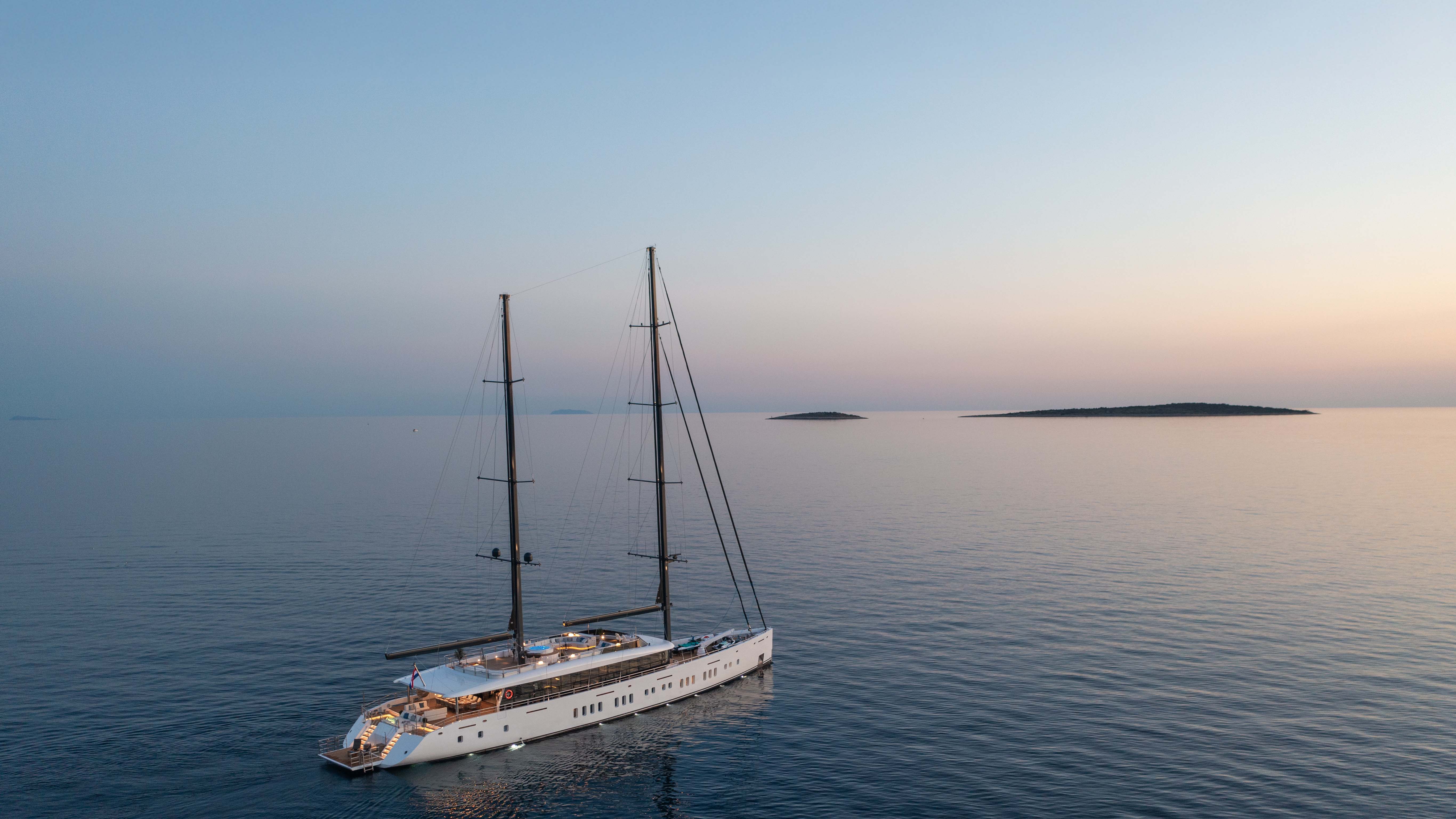 ADRI yacht charter 4