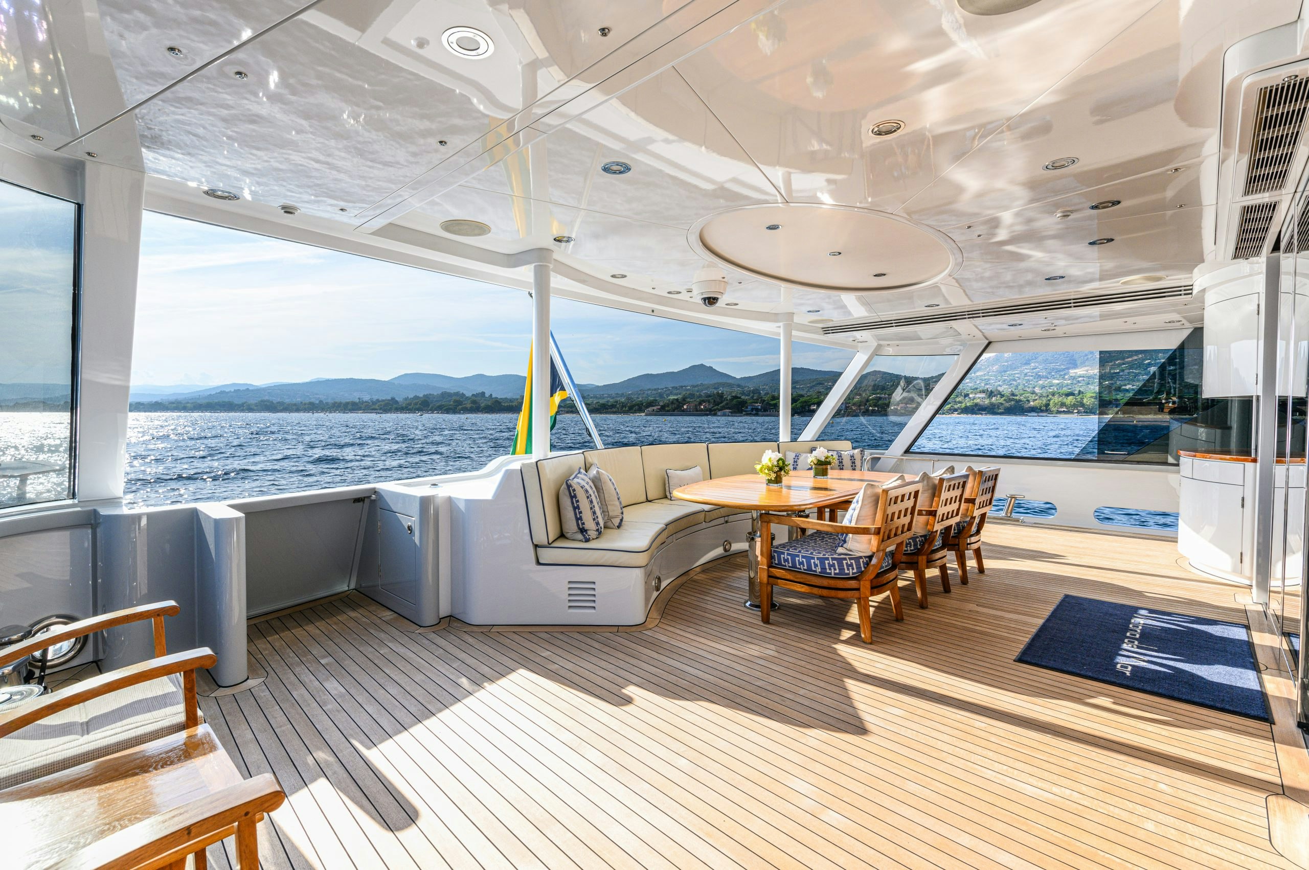 VICTORIA DEL MAR yacht charter 5