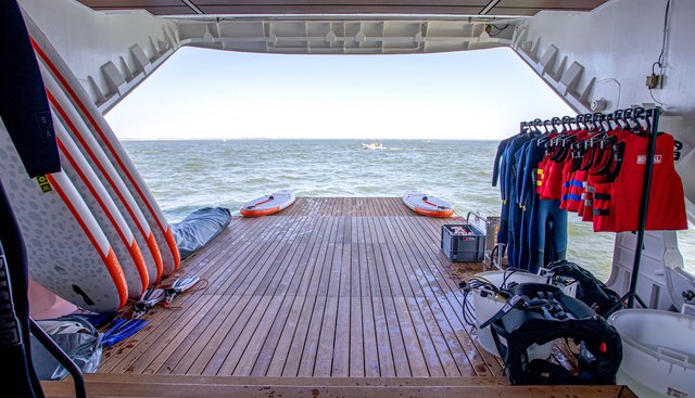 GOLDEN HORIZON yacht charter 4