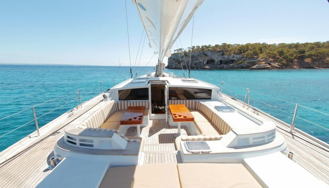 YQUEM yacht charter 3