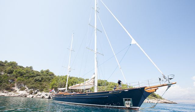 LAURAN yacht charter 3
