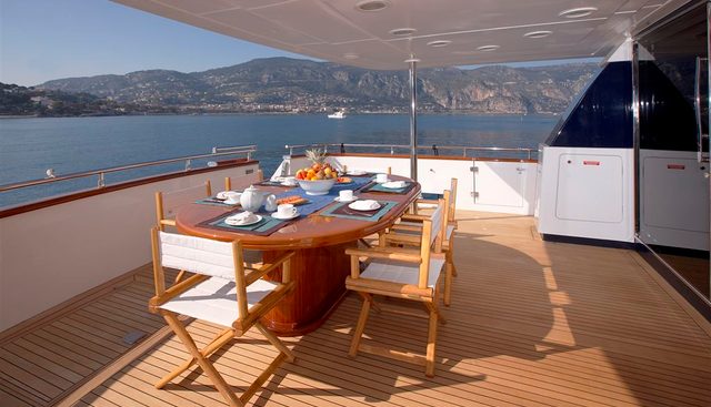 SOLONA yacht charter 3