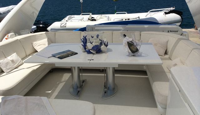 MAZUKI yacht charter 4