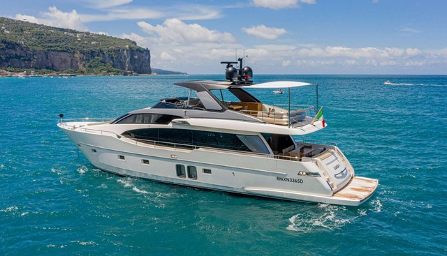 LUCKY yacht charter 5