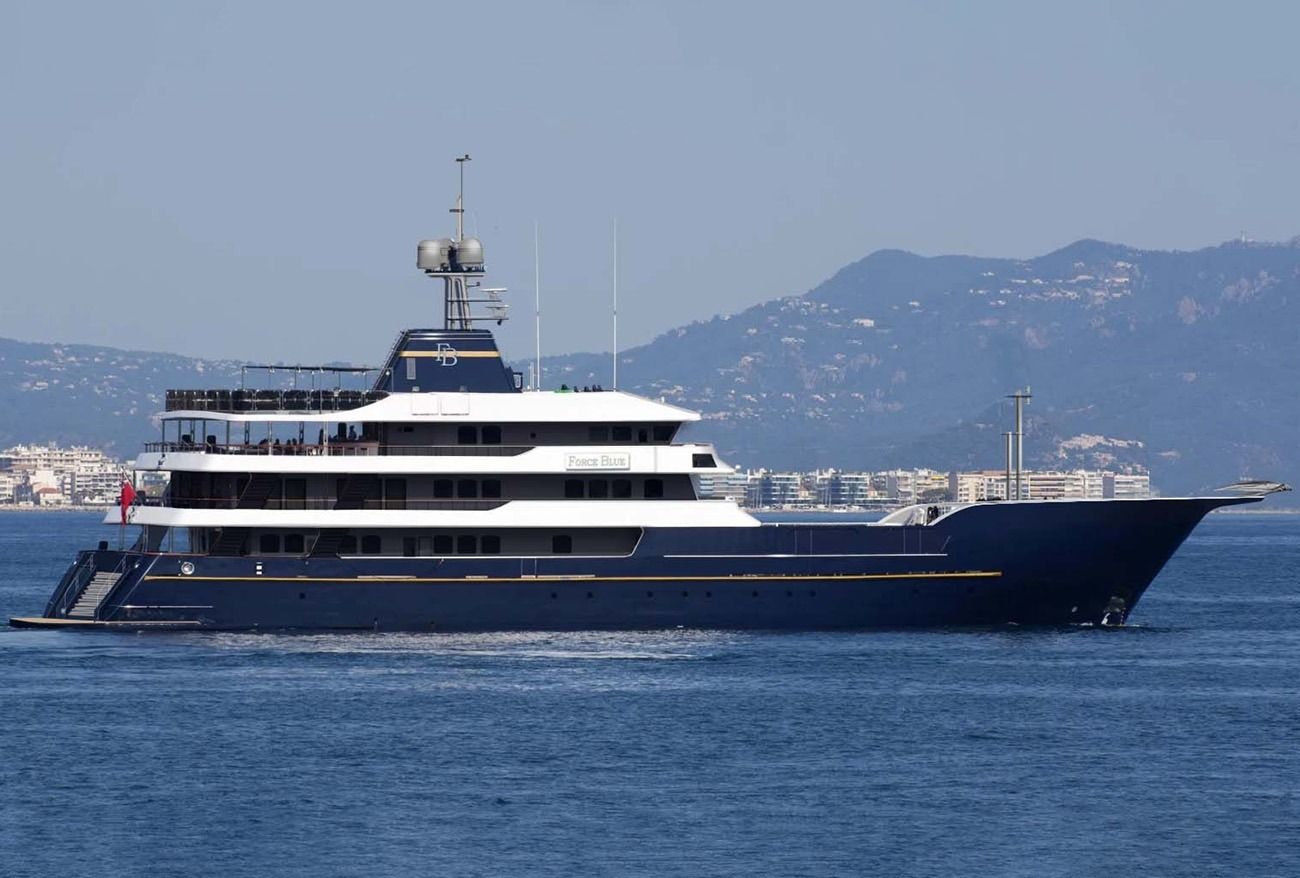 FORCE BLUE yacht charter 2