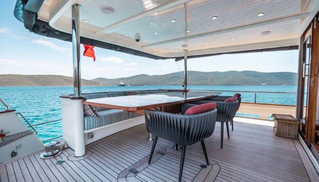 DILNISIN yacht charter 5