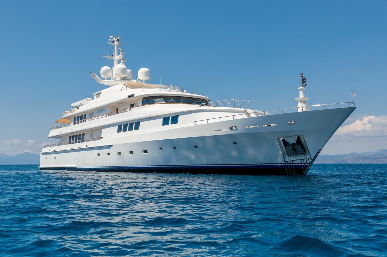 VERA yacht charter 2