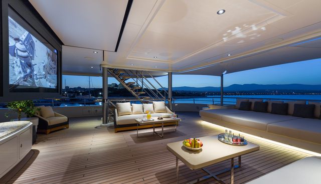 ROMEA yacht charter 4